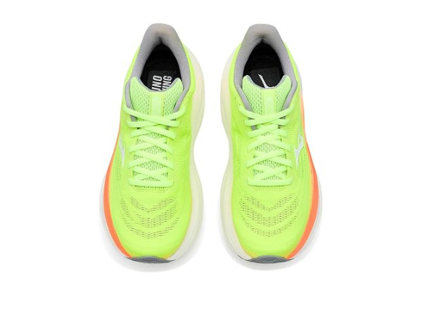 Mizuno Wave Sky 9
