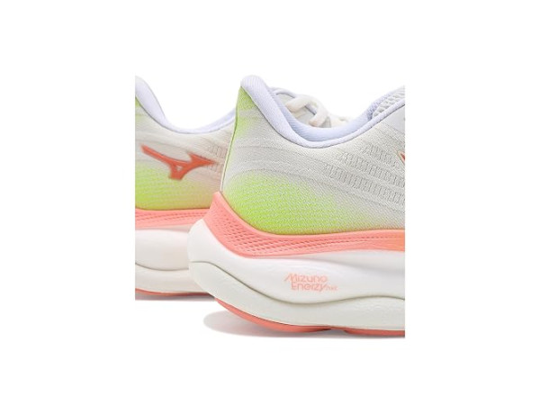 Mizuno Wave Sky 9