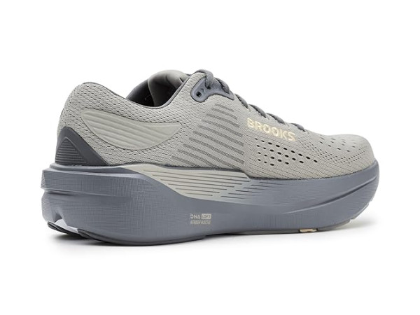 Brooks Ghost Max 3