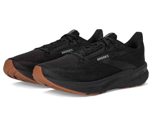 Brooks Revel 8