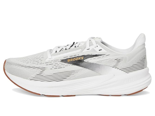 Brooks Revel 8