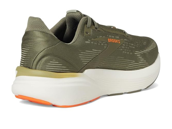 Brooks Revel 8