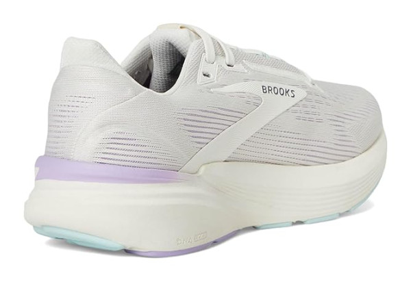 Brooks Revel 8