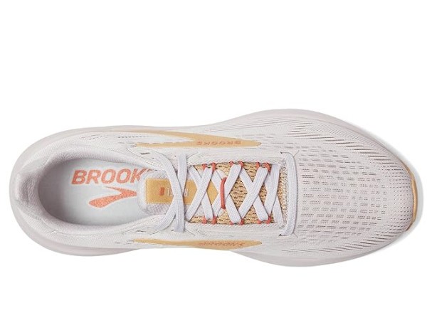 Brooks Revel 8