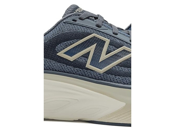New Balance Fresh Foam X More v6