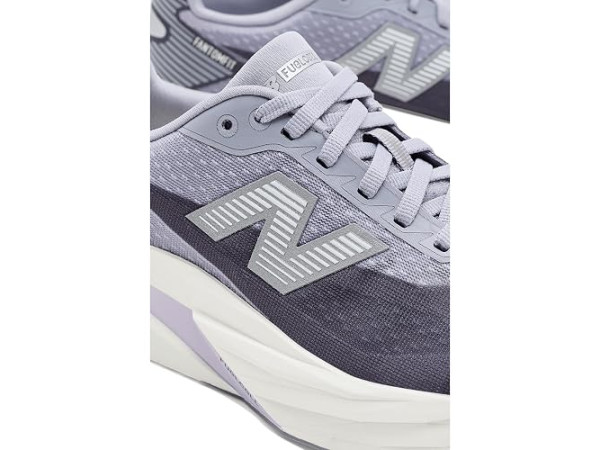 New Balance FuelCell Rebel v5 New Balance FuelCell Rebel v5
