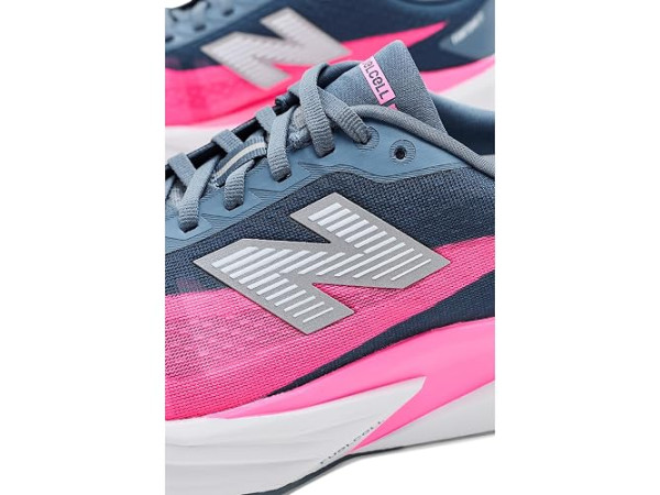 New Balance FuelCell Rebel v5 New Balance FuelCell Rebel v5