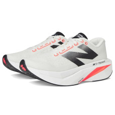 New Balance FuelCell SuperComp Trainer v3