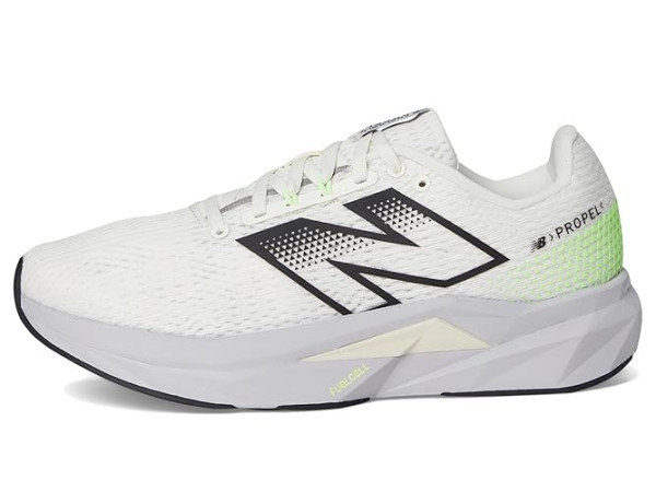 New Balance FuelCell Propel v5