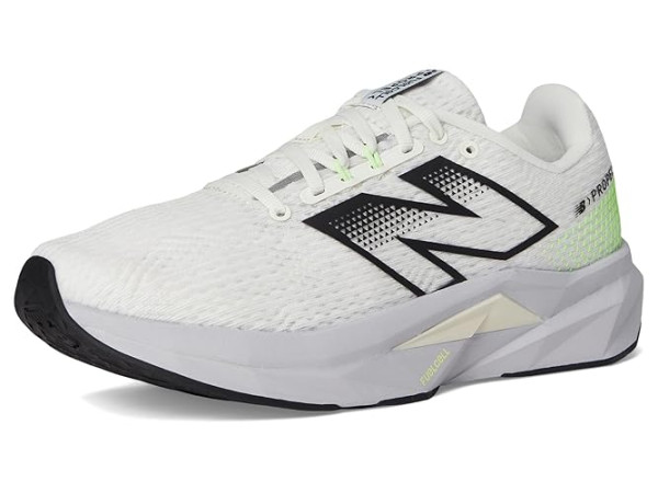 New Balance FuelCell Propel v5