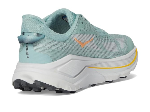 Hoka Challenger 8