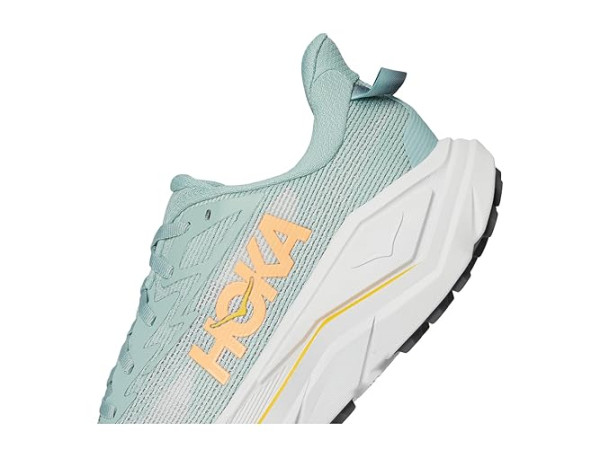 Hoka Challenger 8