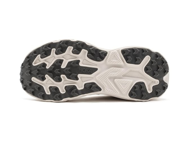 Hoka Challenger 8