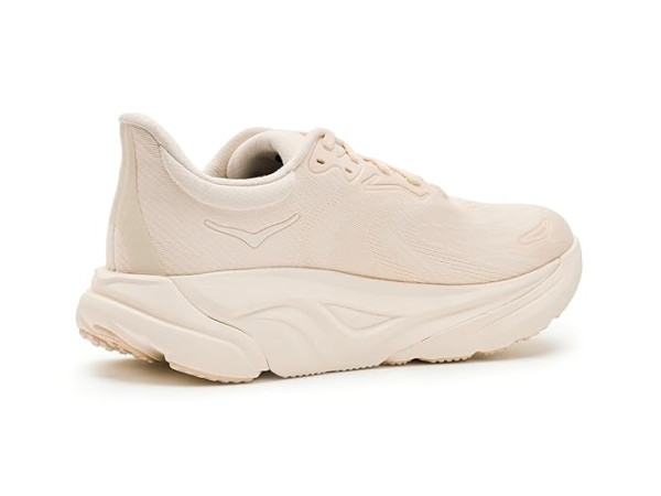 Hoka Arahi 8