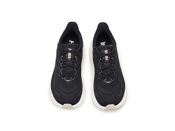 Hoka Arahi 8