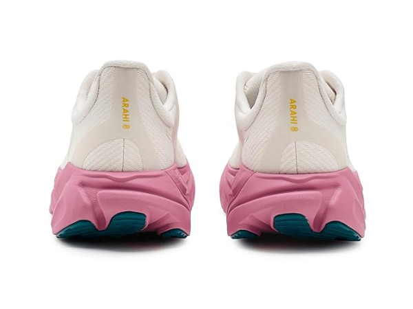 Hoka Arahi 8