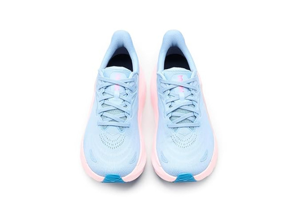Hoka Arahi 8
