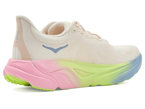 Hoka Arahi 8