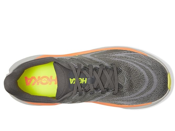 Hoka Arahi 8