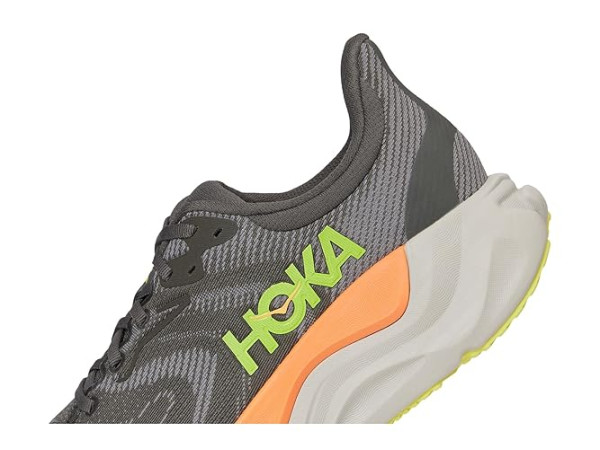 Hoka Arahi 8