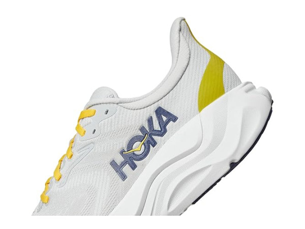 Hoka Arahi 8