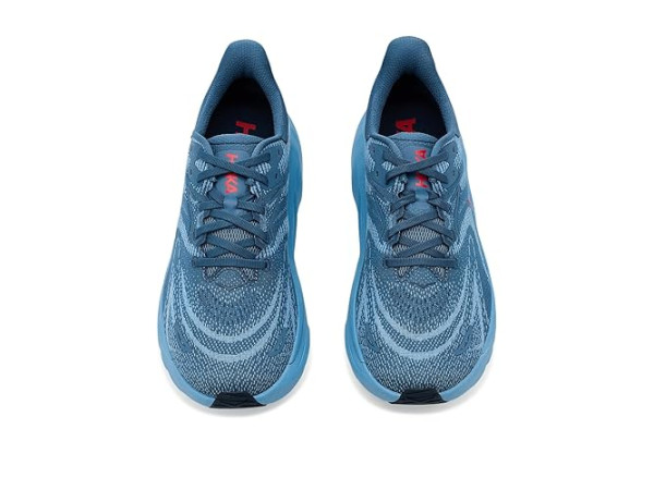 Hoka Arahi 8