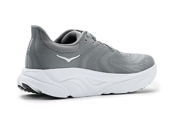 Hoka Arahi 8