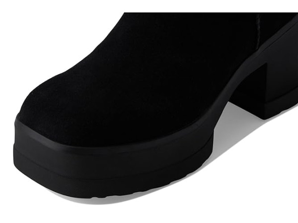 UGG Moxy Pull-on