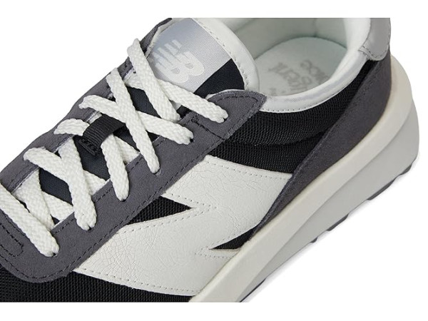 New Balance Classics 370