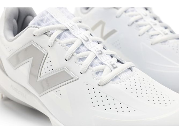 New Balance Fuse V5 Softball Cleats