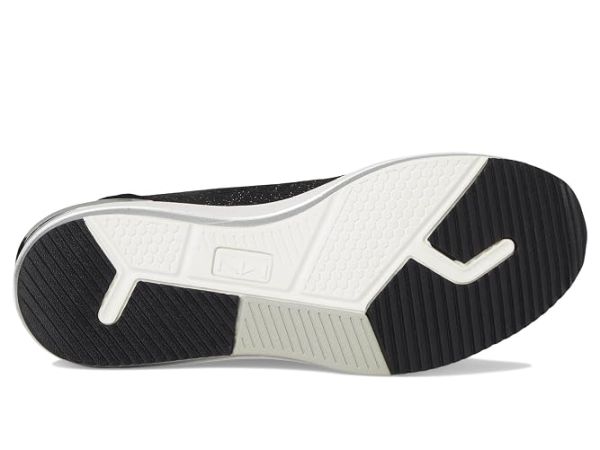 SKECHERS The Triple Wedge