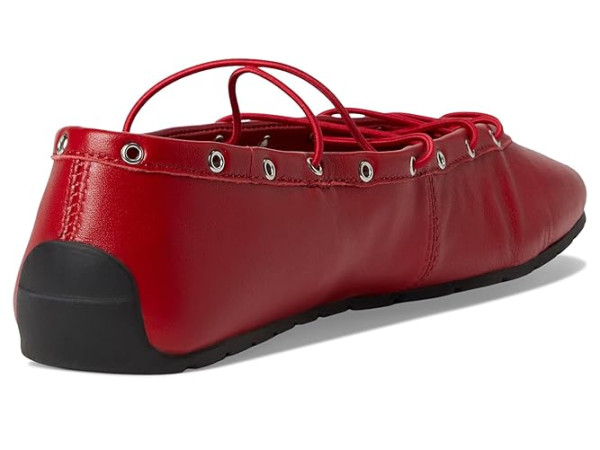 Steve Madden Pointe Steve Madden Pointe