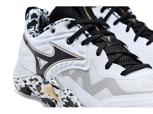 Mizuno Wave Momentum 4 Elite