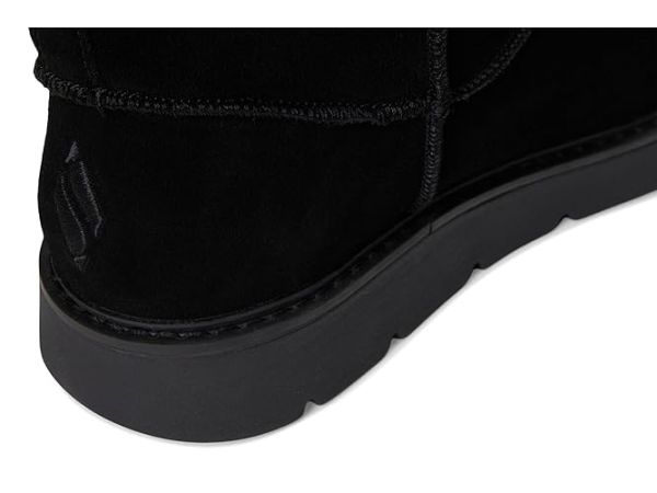 SKECHERS Keepsakes Cozy - Cozy Shorty Hands Free Slip-ins SKECHERS Keepsakes Cozy - Cozy Shorty Hands Free Slip-ins