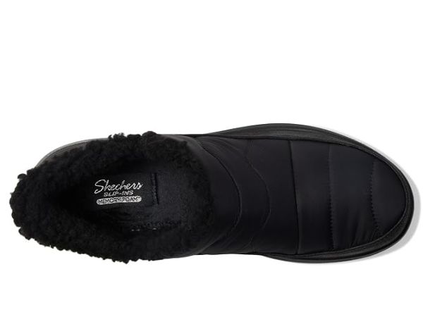 SKECHERS Cozy Escape - Snow Puff Hands Free Slip-ins