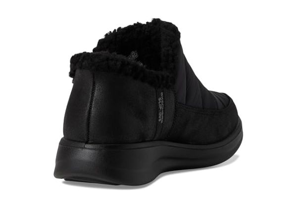 SKECHERS Cozy Escape - Snow Puff Hands Free Slip-ins