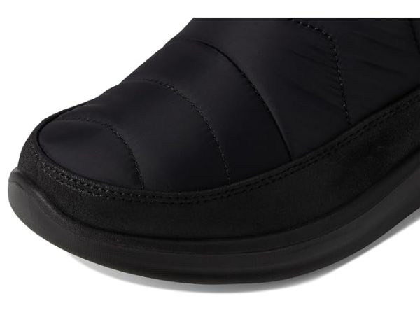 SKECHERS Cozy Escape - Snow Puff Hands Free Slip-ins