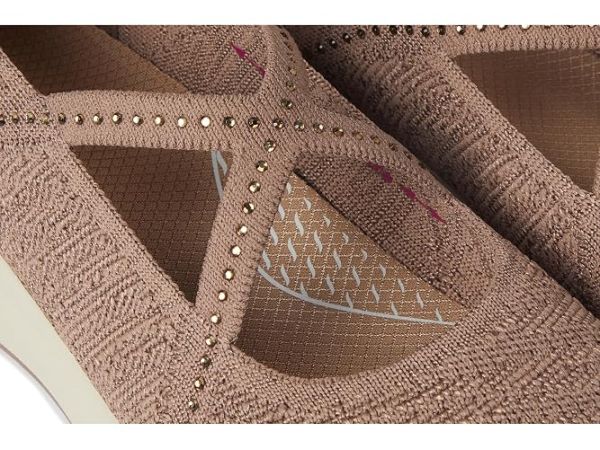 SKECHERS Martha Stewart Arch Fit Living - Meadow Walk SKECHERS Martha Stewart Arch Fit Living - Meadow Walk