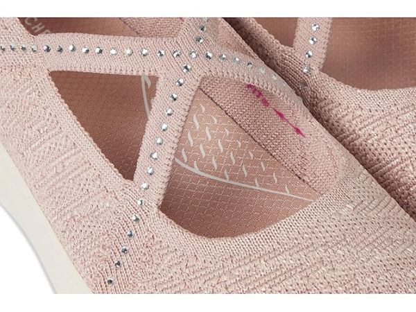 SKECHERS Martha Stewart Arch Fit Living - Meadow Walk SKECHERS Martha Stewart Arch Fit Living - Meadow Walk