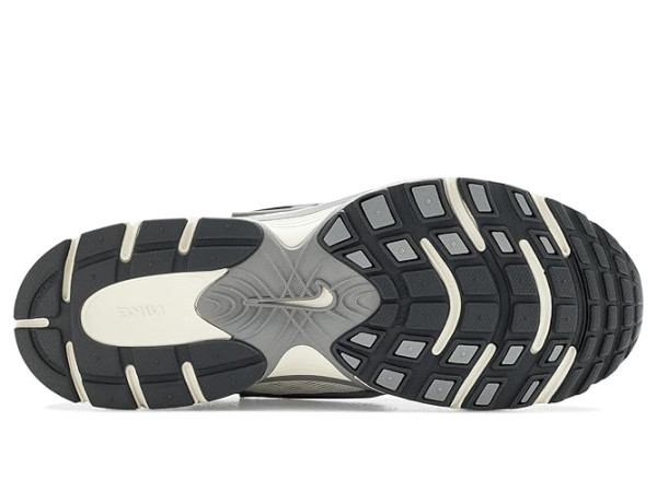Nike V5 Runner