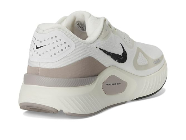 Nike Structure 26