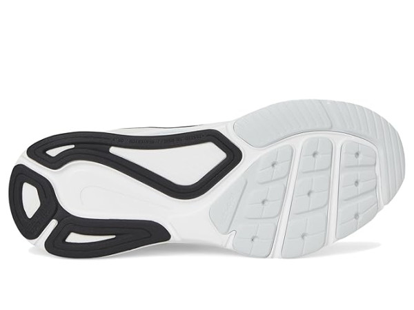 Nike Structure 26