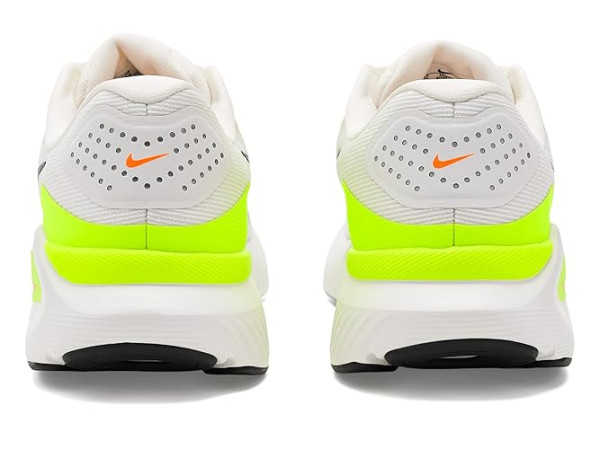 Nike Structure 26