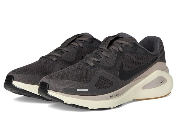 Nike Structure 26