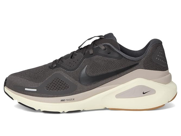 Nike Structure 26