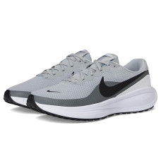Nike Revolution 8