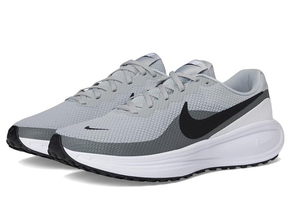 Nike Revolution 8