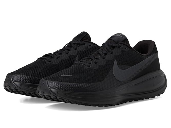 Nike Revolution 8