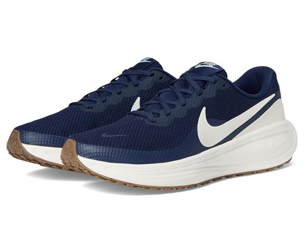 Nike Revolution 8