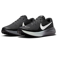 Nike Revolution 8
